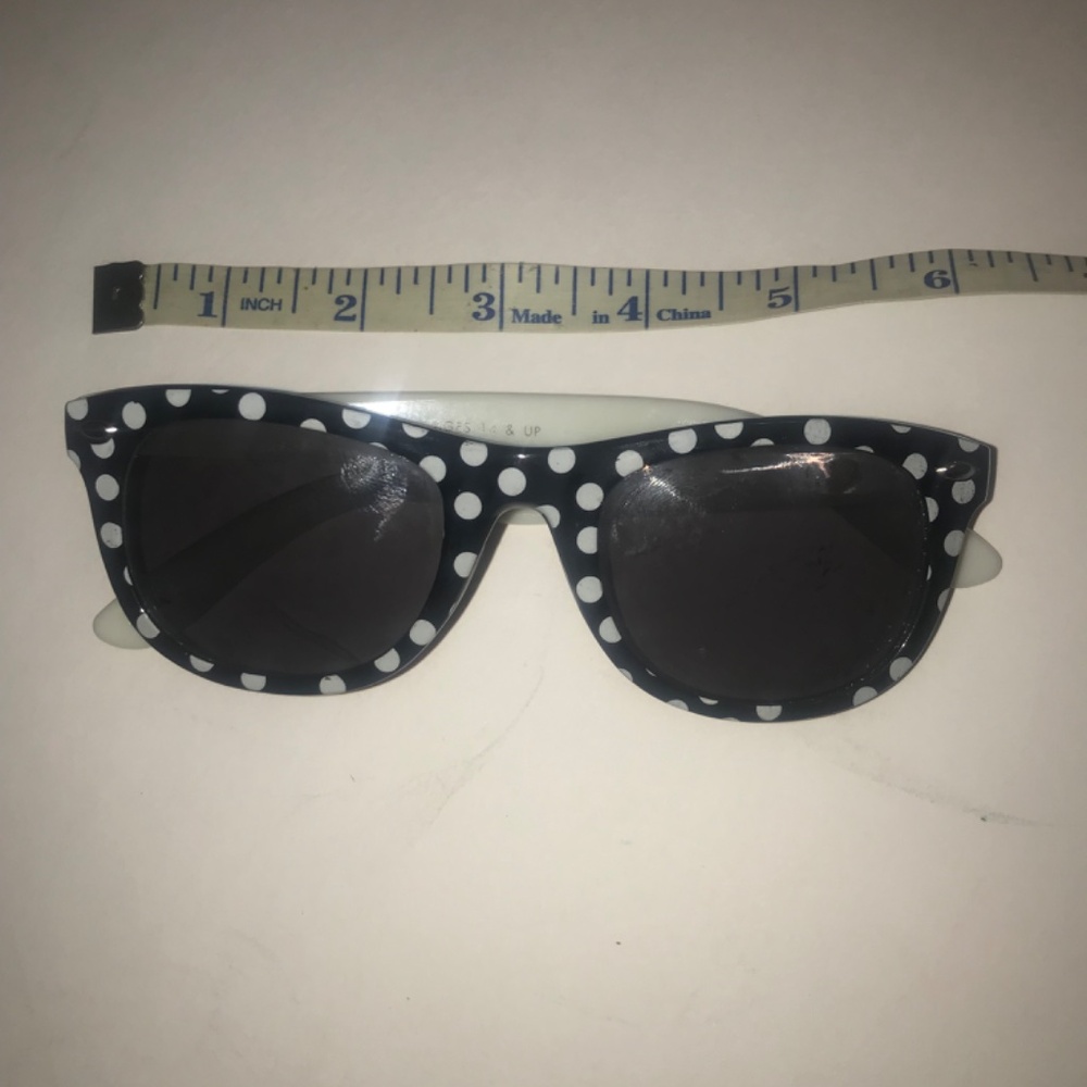 Retro/Vintage Black and White Polka Dot Frame Sunglasses with Black Lenses - Picture 8 of 10